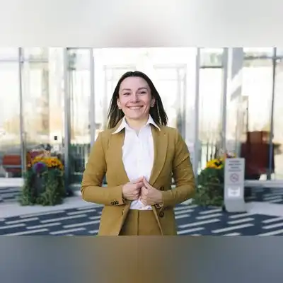 袁雅